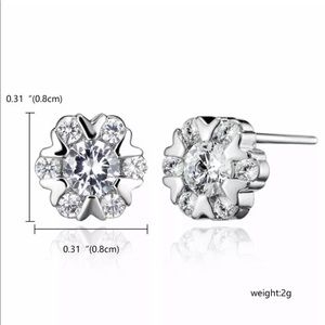 💗Gorgeous New Geometric Crystal Stud Earrings